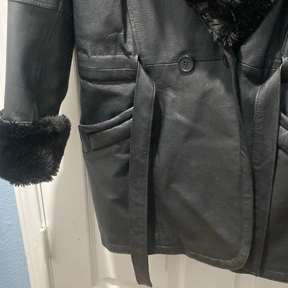 Reliable Source Fur-Lined 100% Leather Coat Size M - Picture 7 of 14